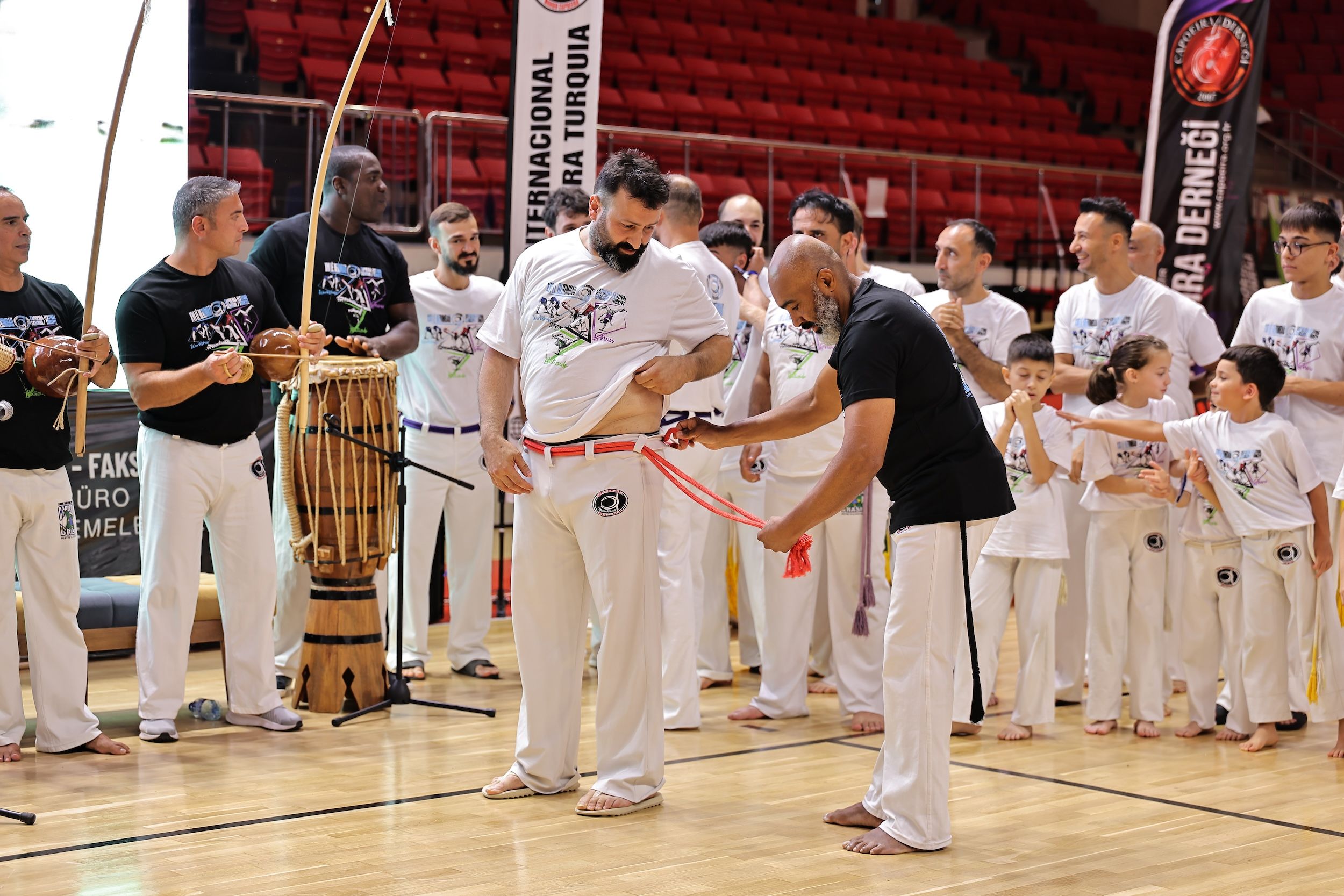 Grupo Internacional Mundo Capoeira Türkiye’nin İlk Mestrando’su Hızır Kul Oldu
